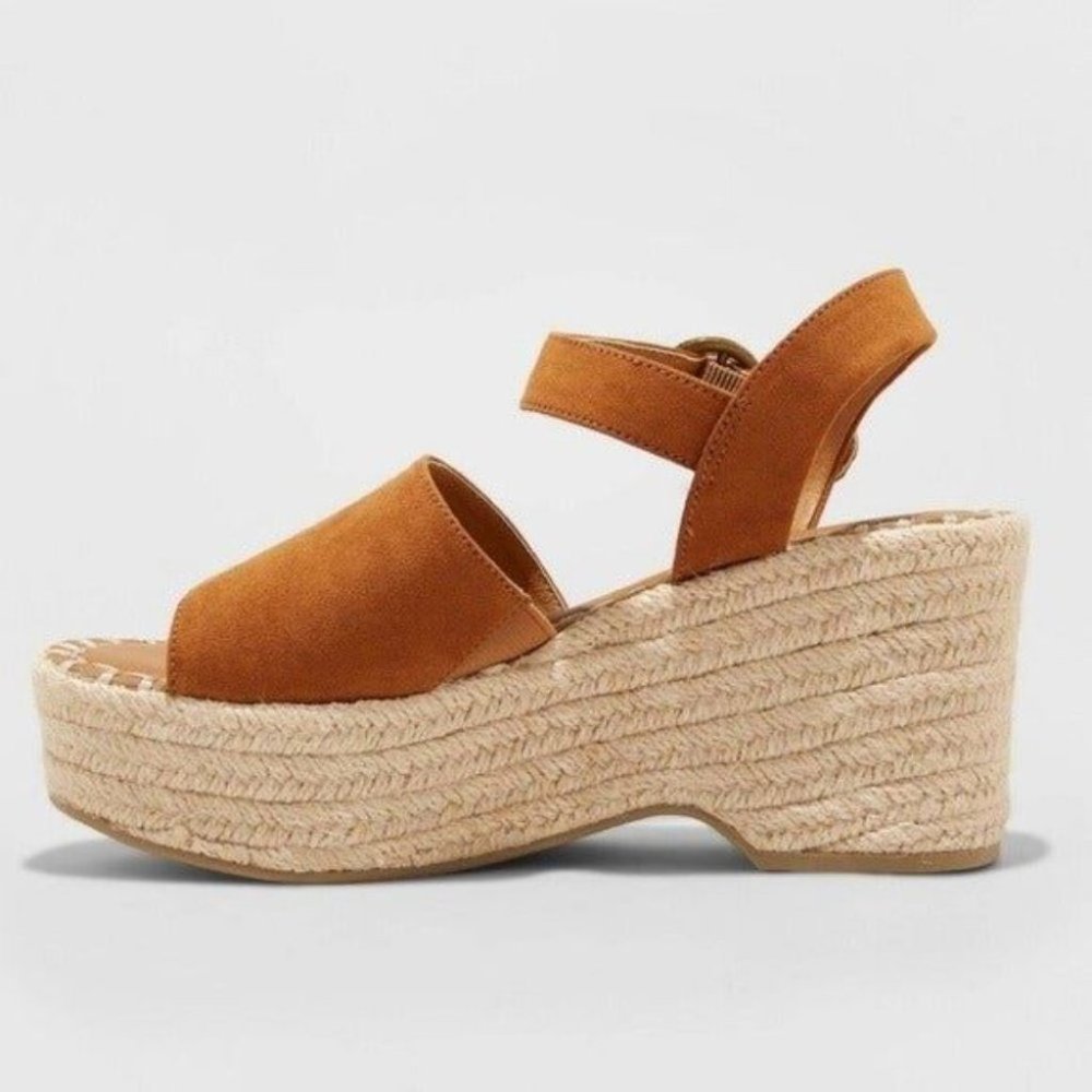 Universal Thread Morgan Wedges Cognac - Picture 3 of 6